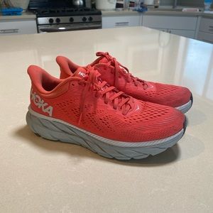 Hoka One One Clifton 7